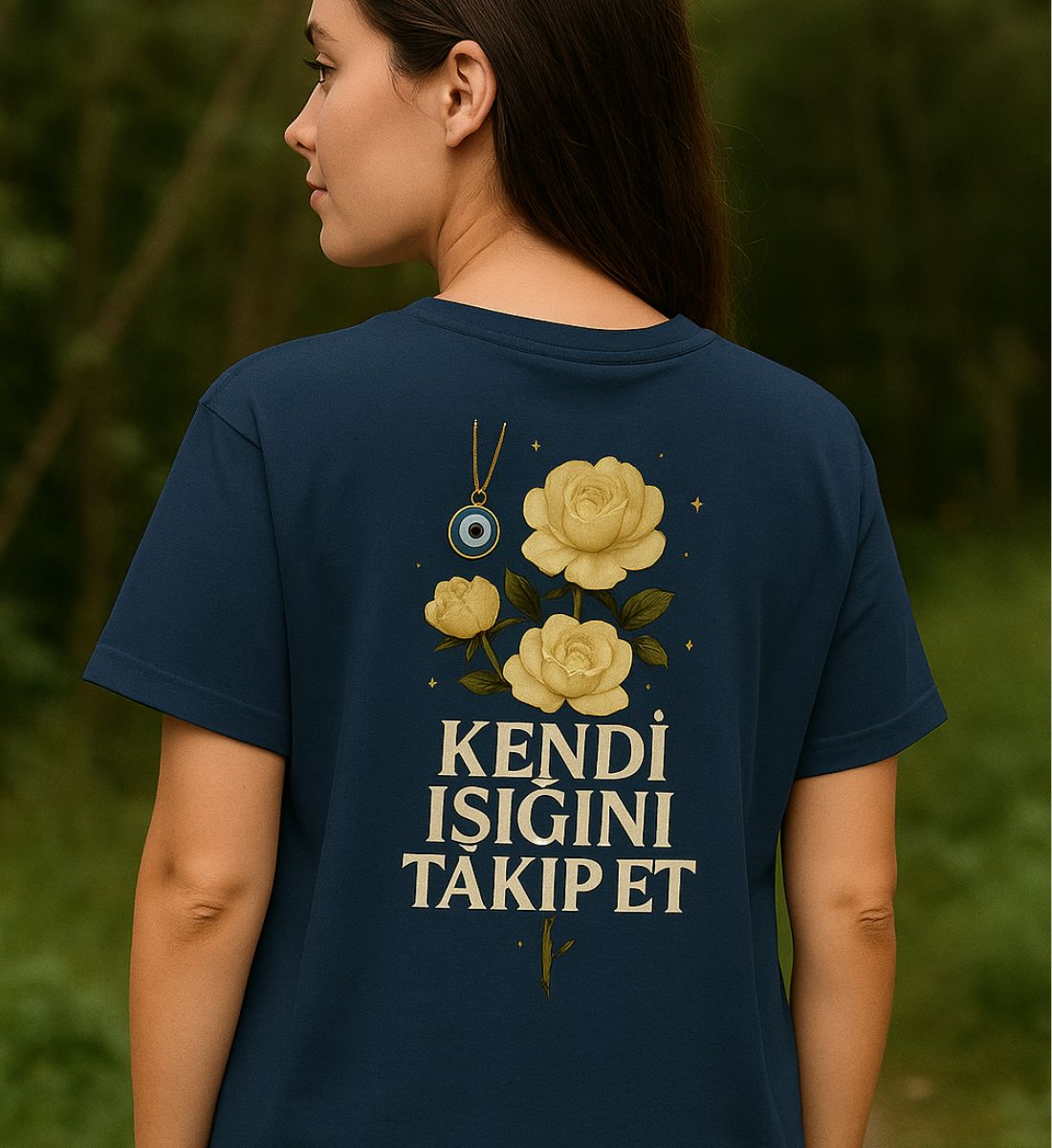 Kendi ışığını takip et (Folge deinem eigenen Licht)(Rückenprint)  - Damen Premium Organic V-Neck Shirt
